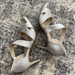 Life Stride Women's Silver Heels